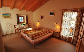 Bed&Breakfast La Val